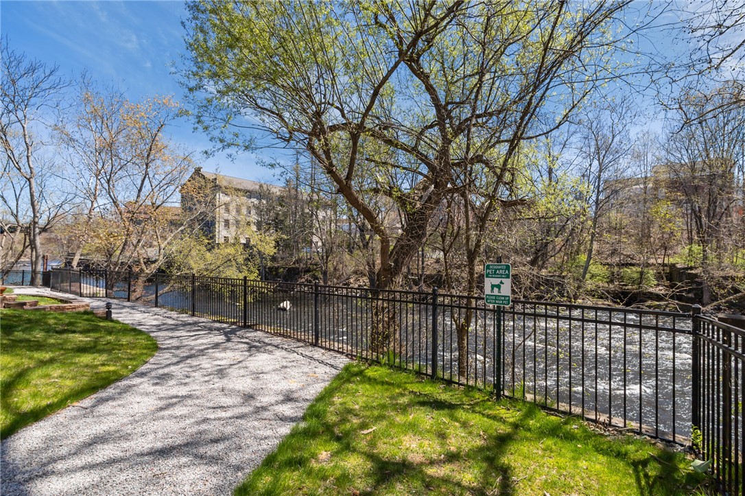 99 Allen Street 105