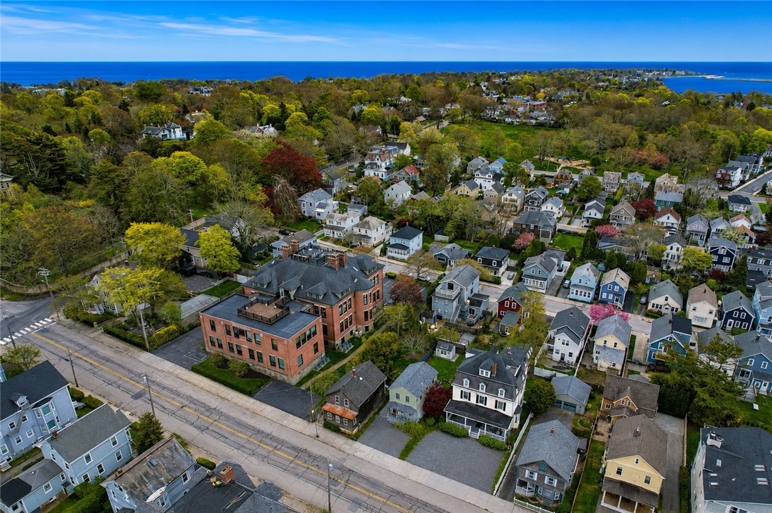 15 Narragansett Avenue 1