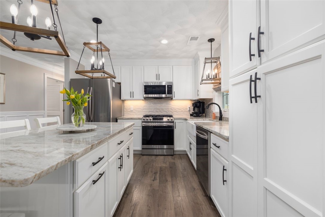 22 River's Edge Drive
