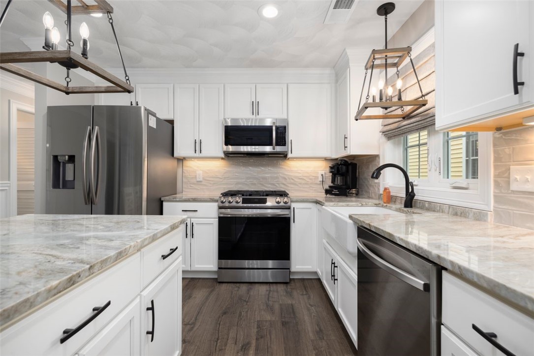 22 River's Edge Drive