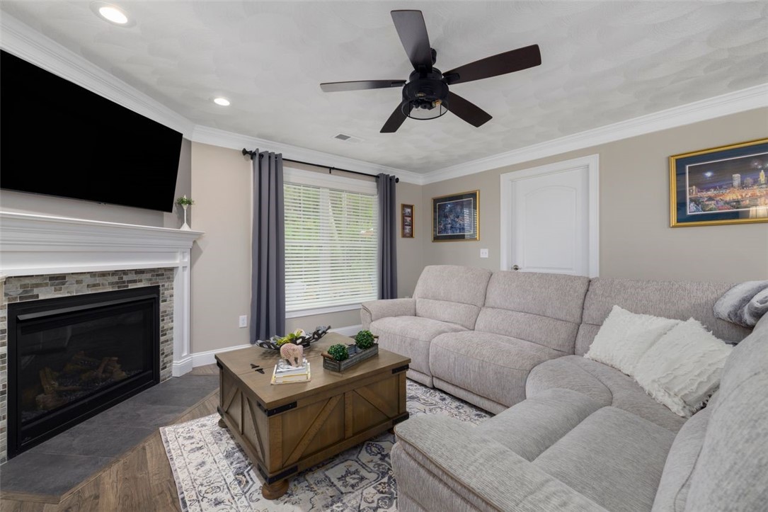 22 River's Edge Drive
