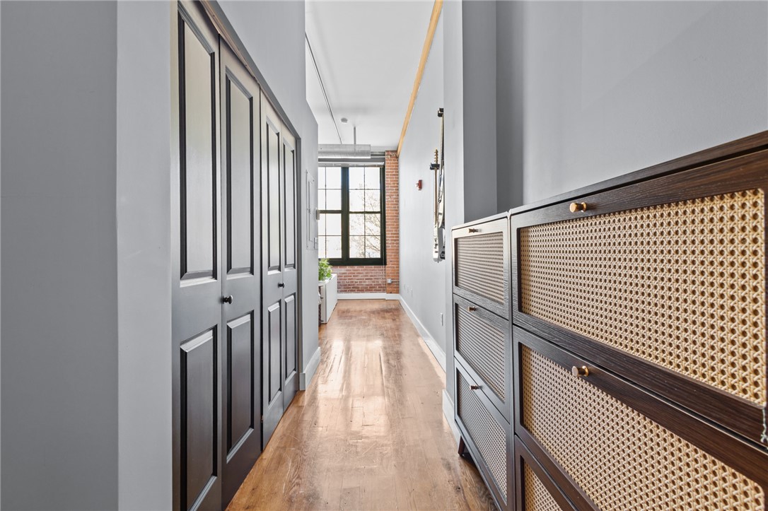 99 Allen Street 105