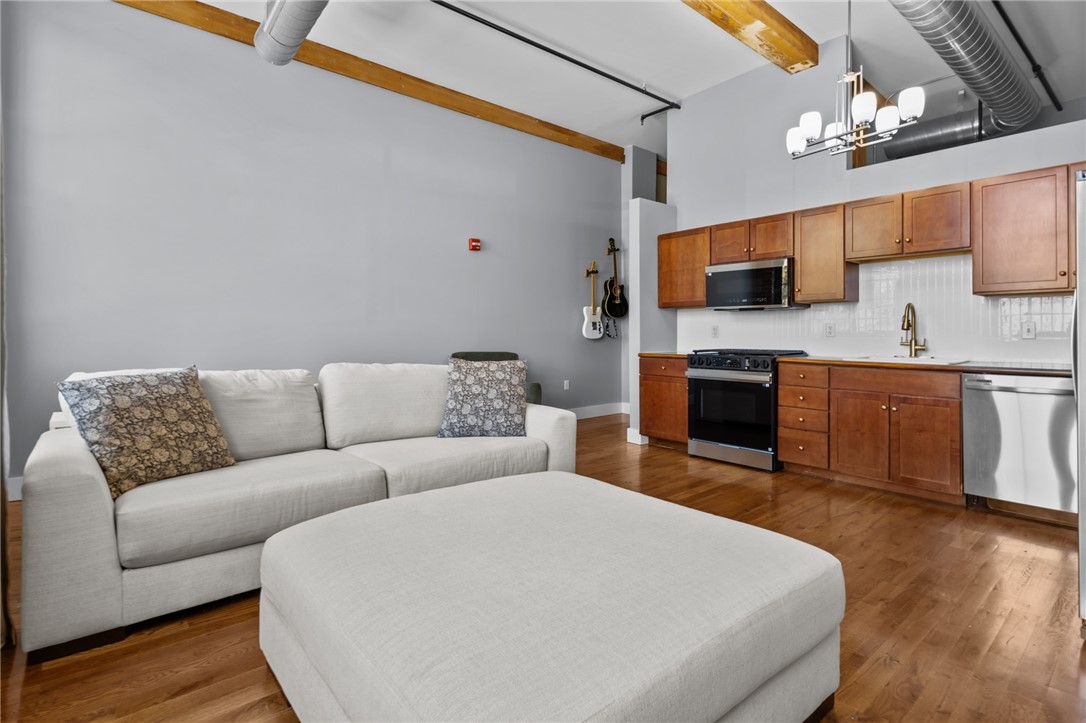 99 Allen Street 105