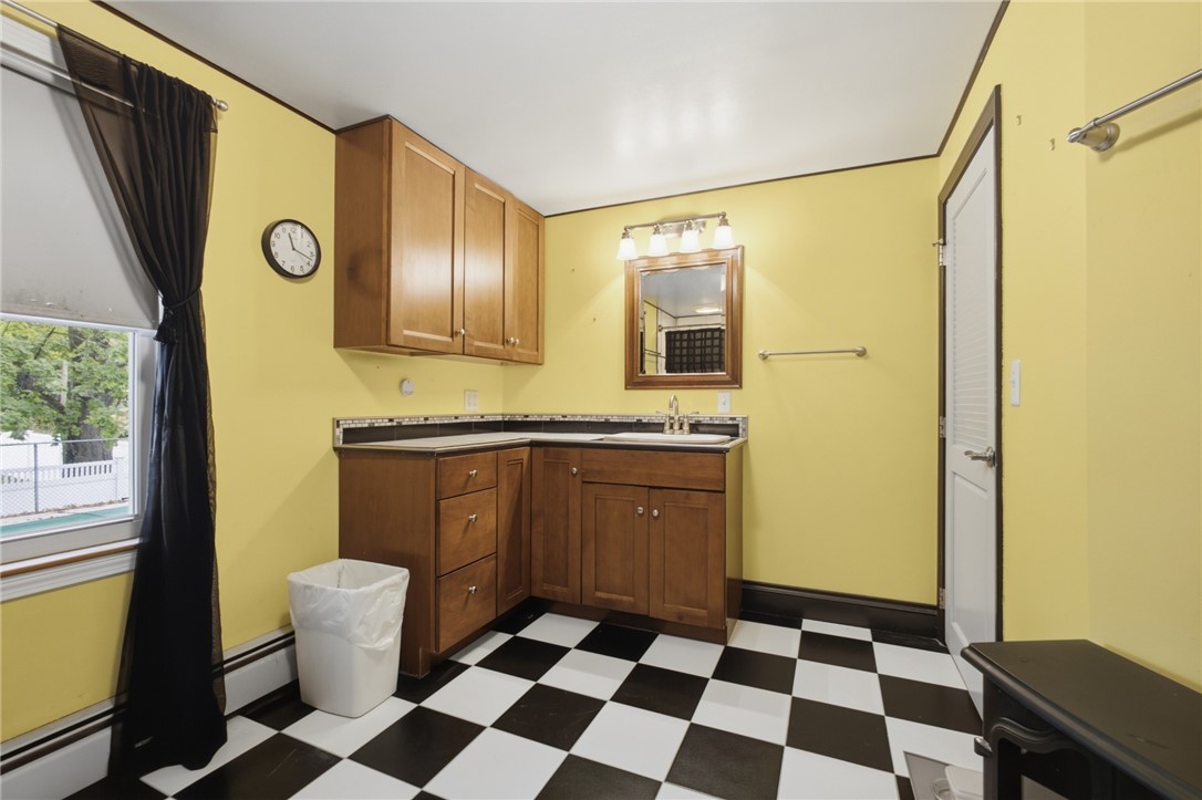 4 Anthony Road