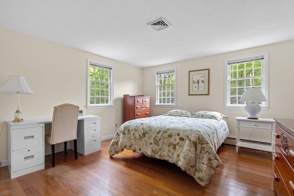 21 Stanford Dr