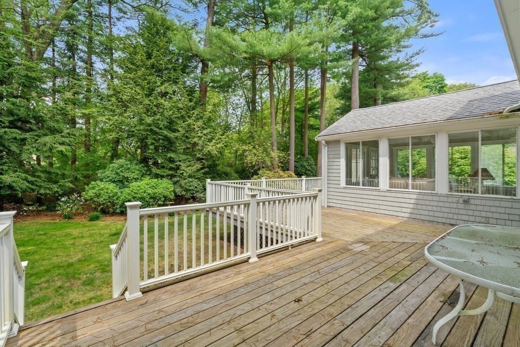 21 Stanford Dr