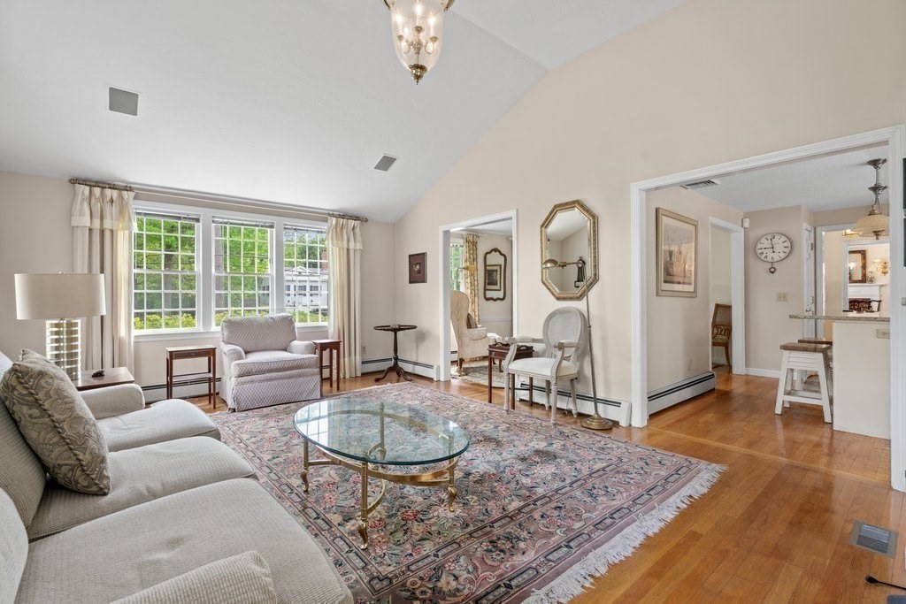 21 Stanford Dr