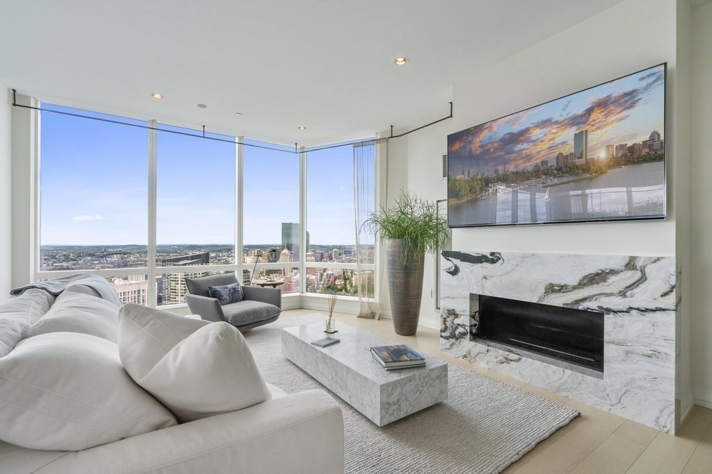 1 Franklin Street # 4906