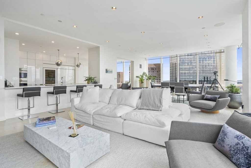 1 Franklin Street # 4906