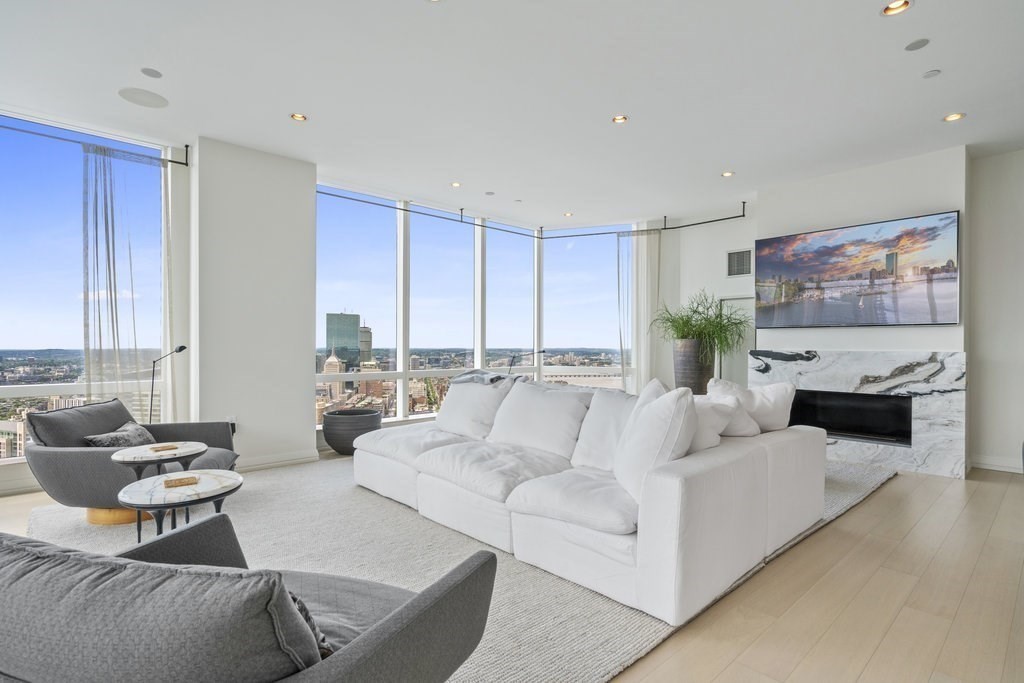 1 Franklin Street # 4906