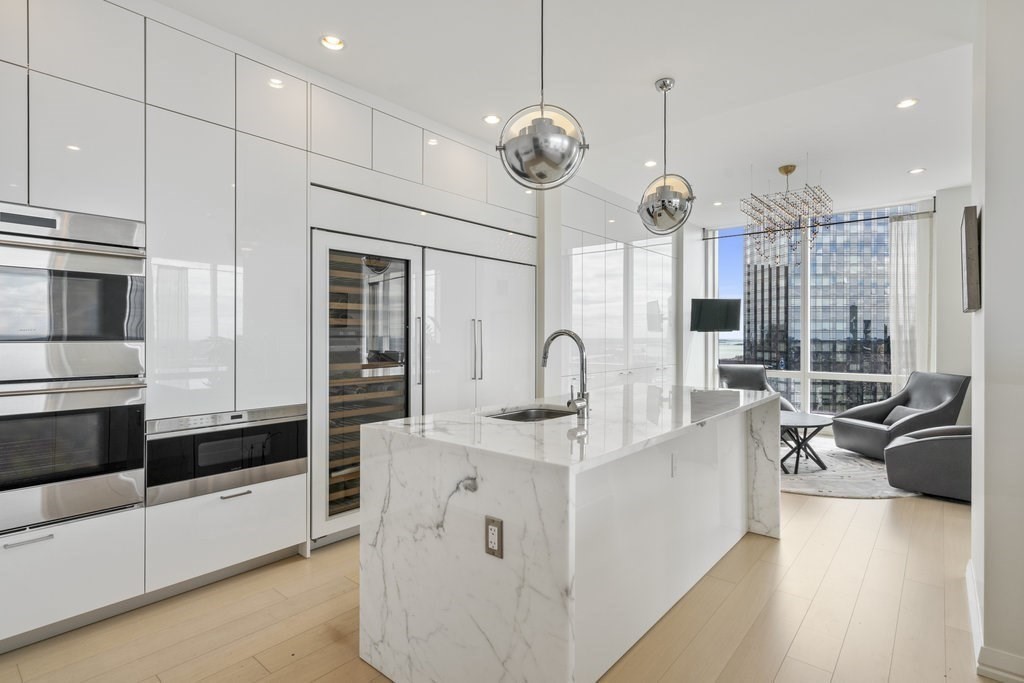 1 Franklin Street # 4906