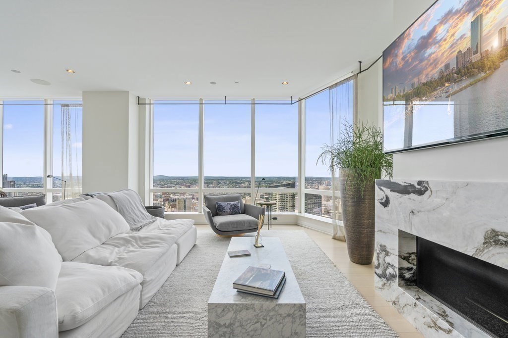 1 Franklin Street # 4906