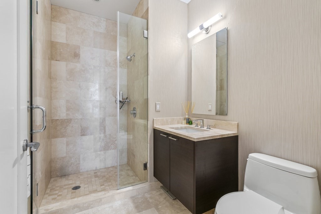 1 Franklin Street # 4906