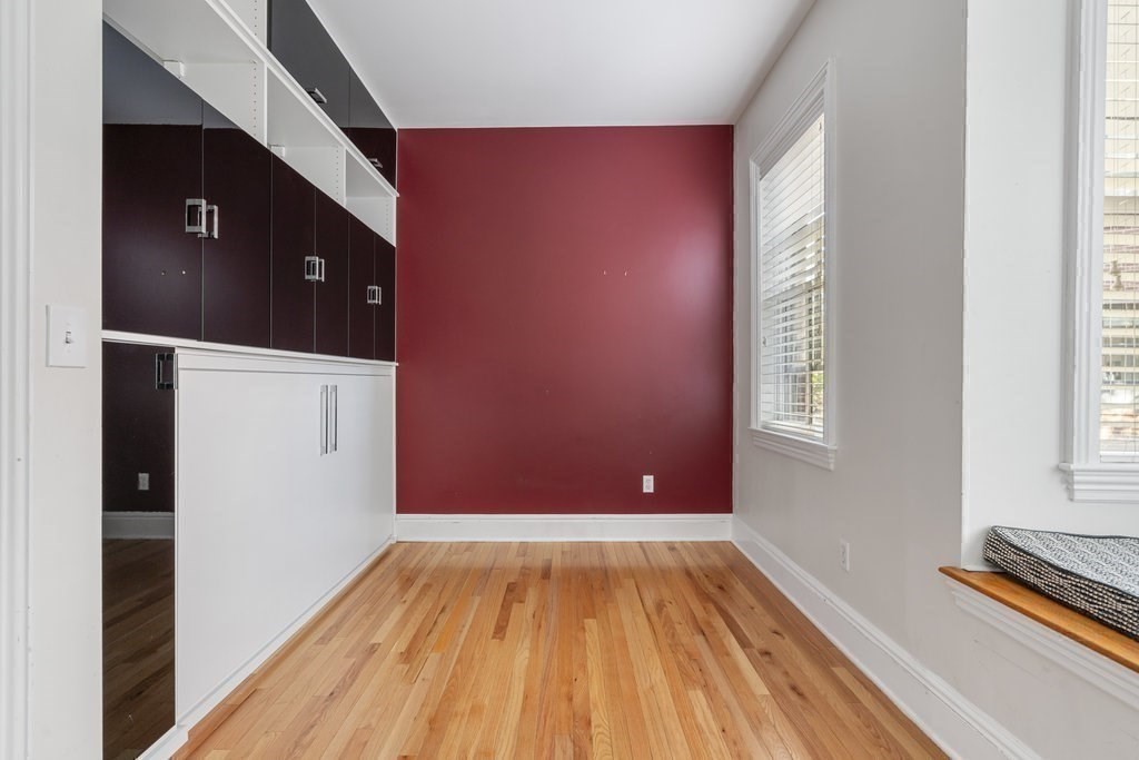 358 Columbus Ave # 1