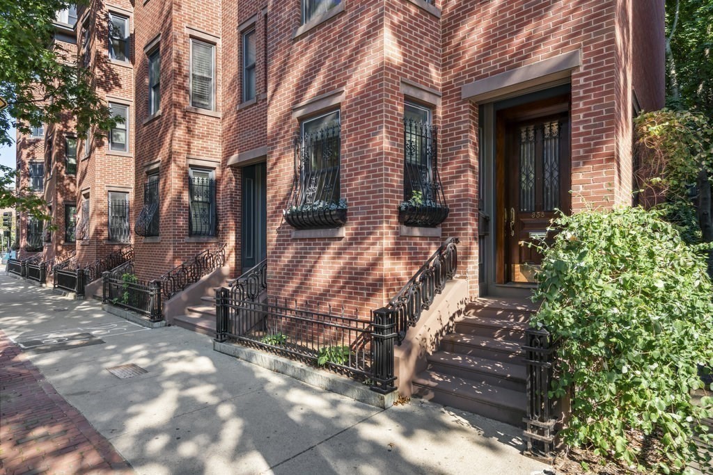 358 Columbus Ave # 1