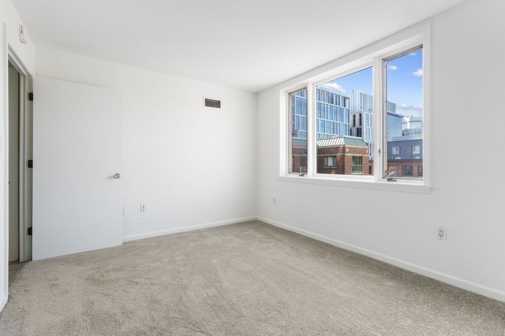 10 Rogers St # 507