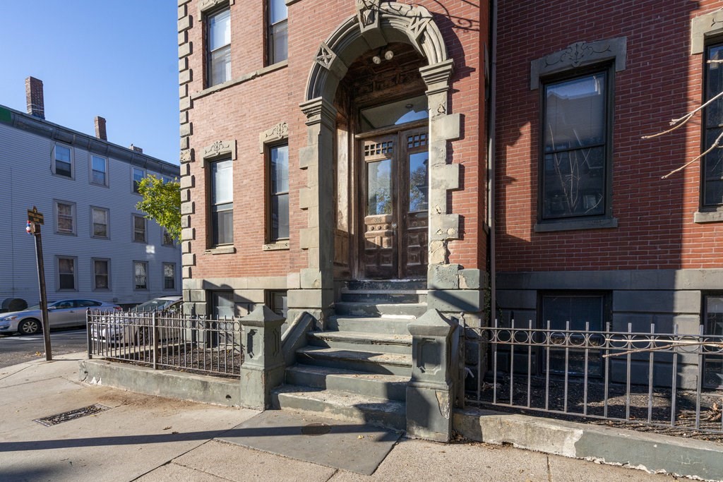 305 K Street
