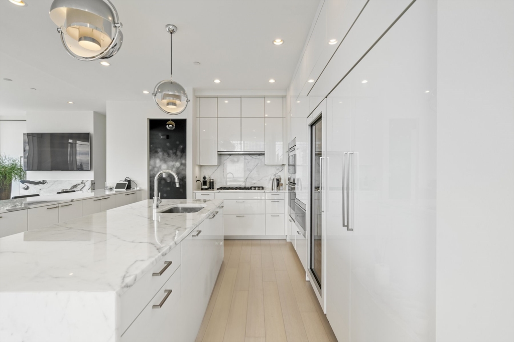 1 Franklin Street # 4906