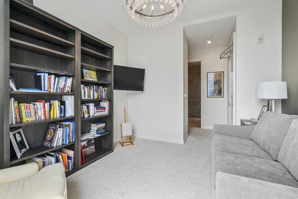1 Franklin Street # 4906