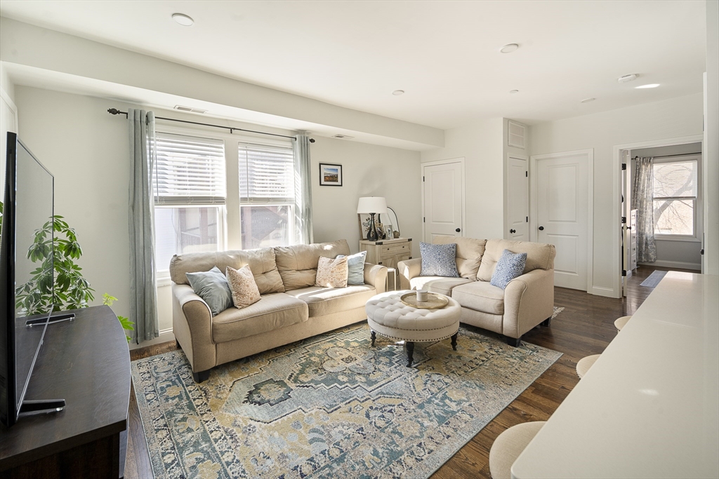 51 Havre St # 2