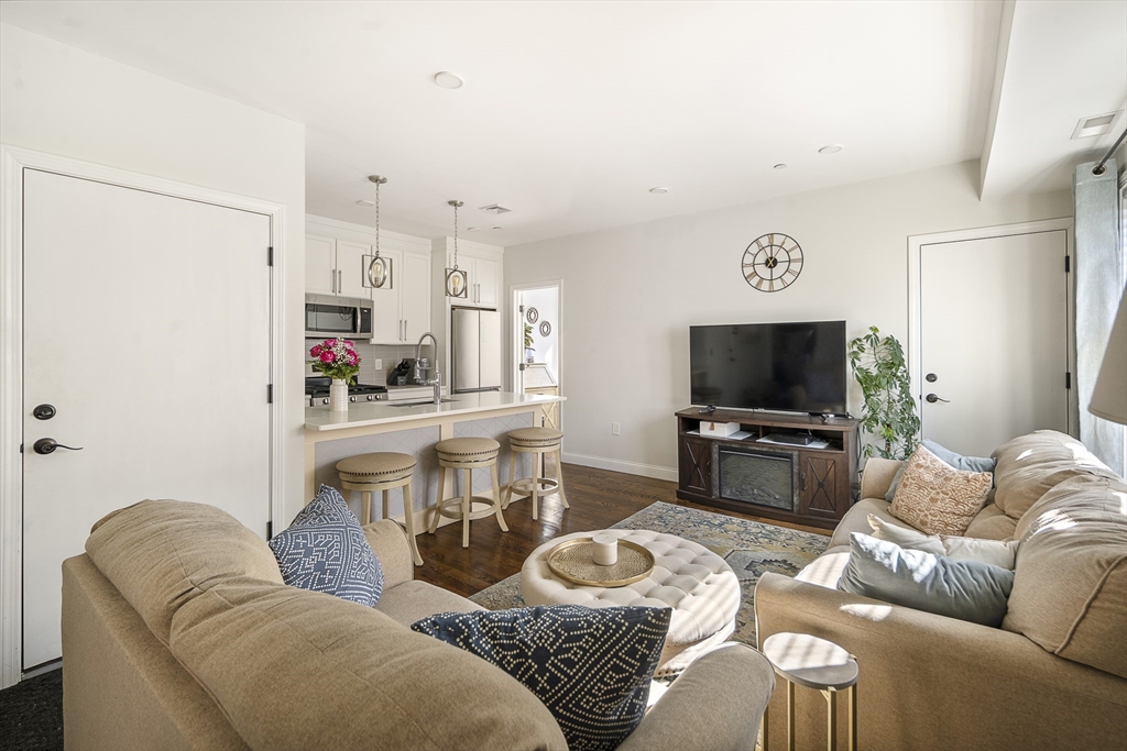 51 Havre St # 2