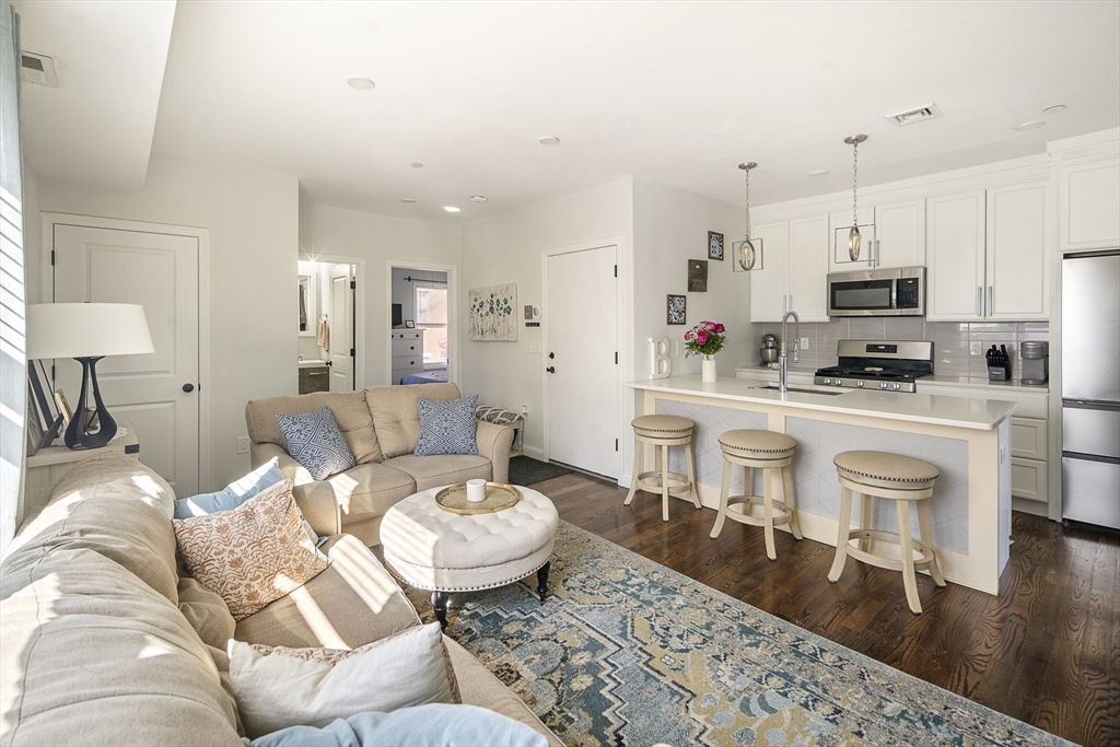 51 Havre St # 2