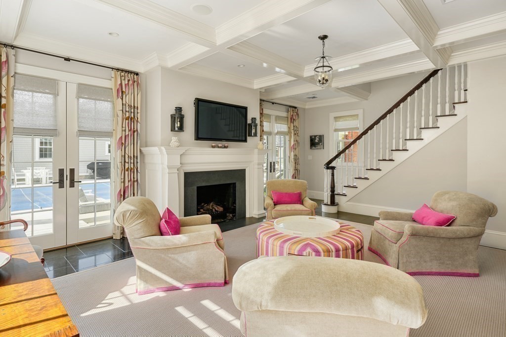 21 River Lane
