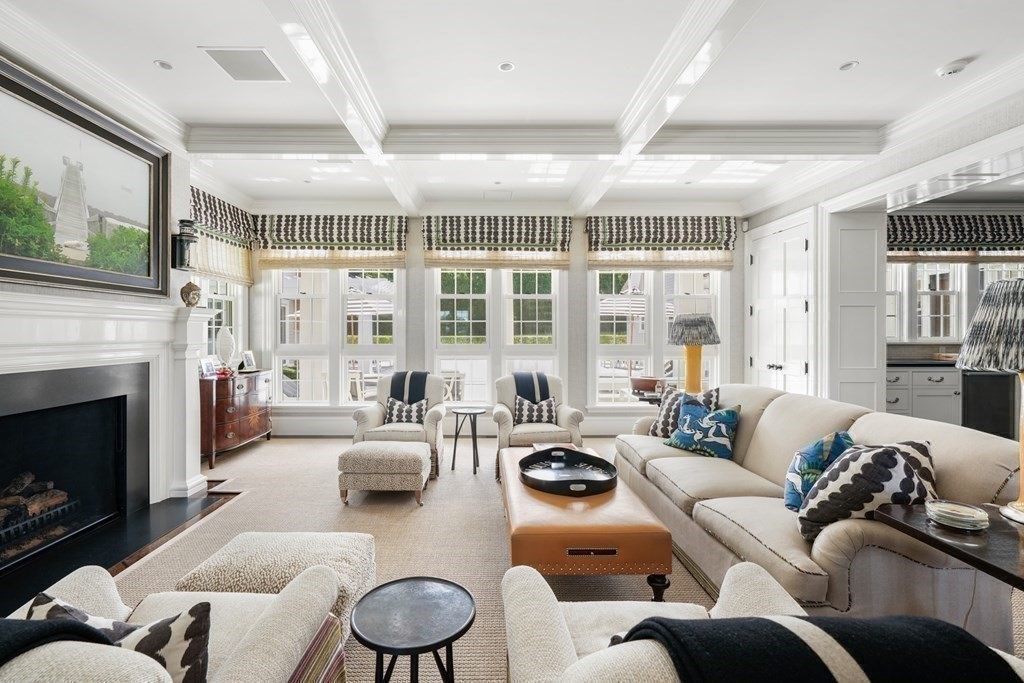 21 River Lane