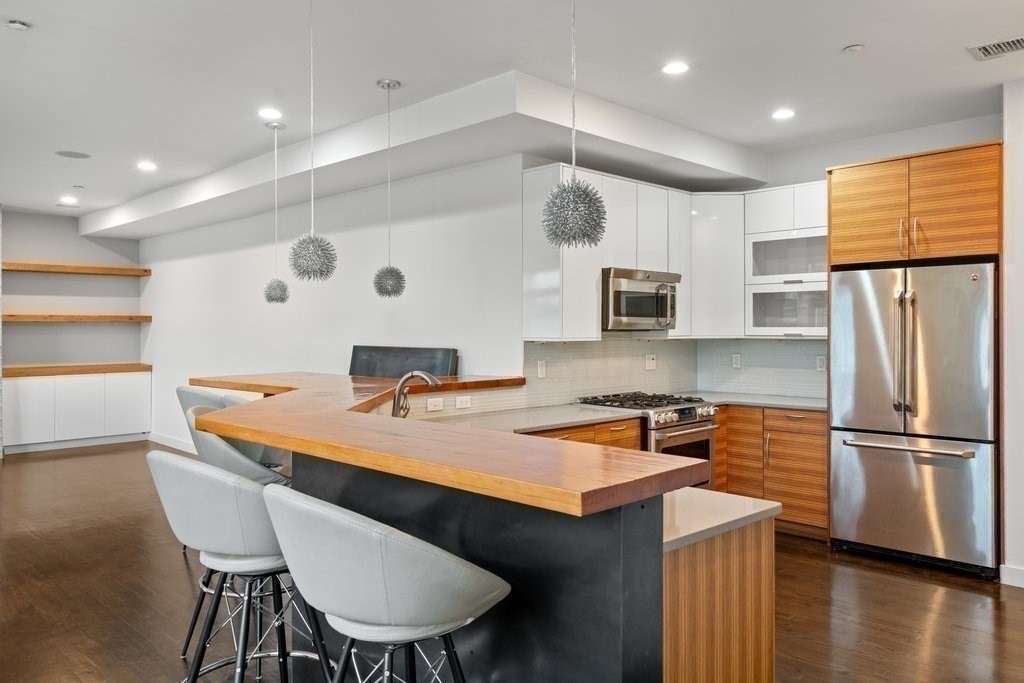 350 West 2nd St # 7