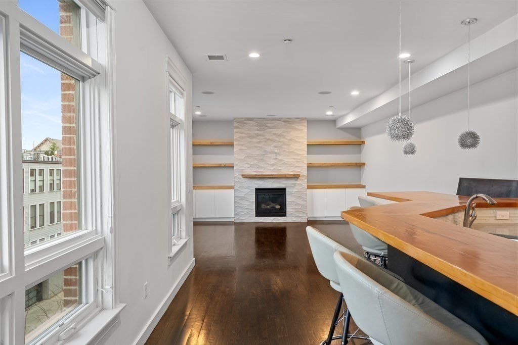 350 West 2nd St # 7