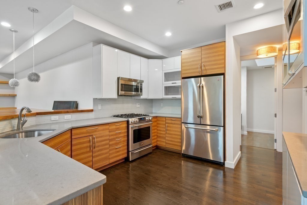 350 West 2nd St # 7