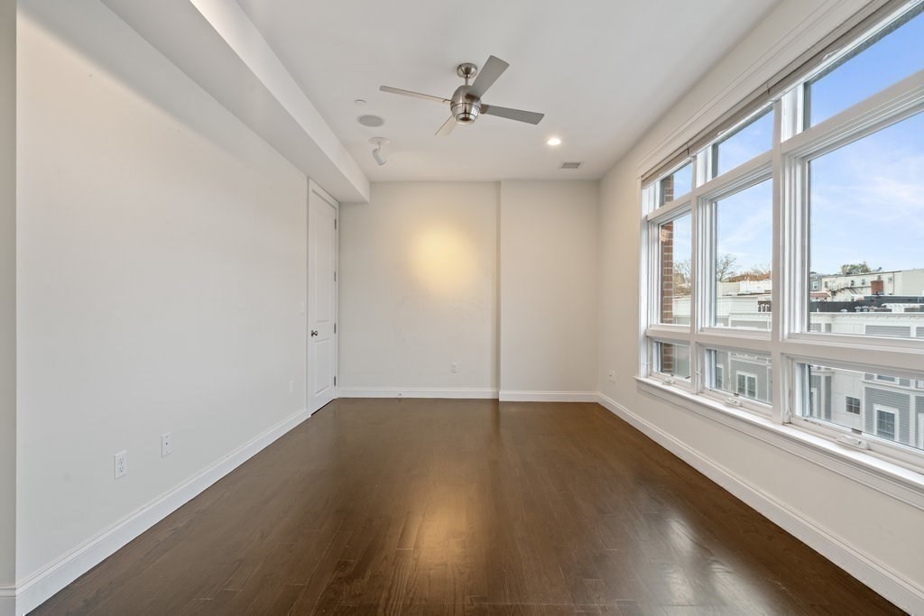350 West 2nd St # 7