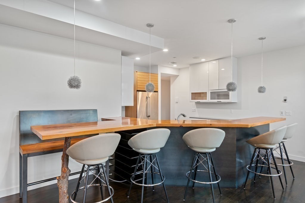 350 West 2nd St # 7