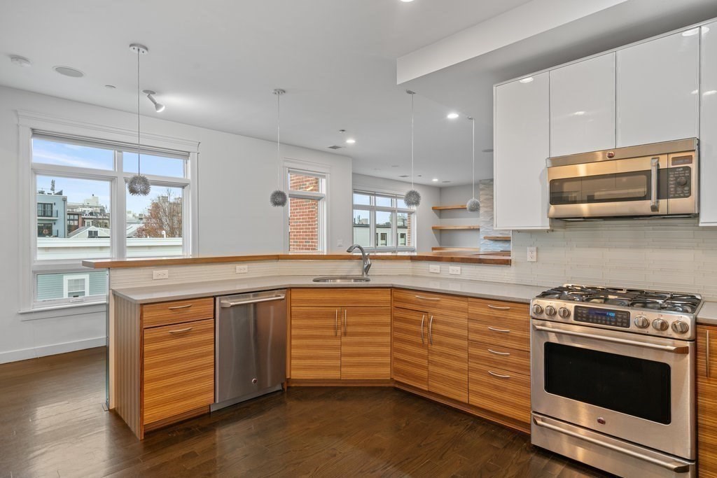 350 West 2nd St # 7
