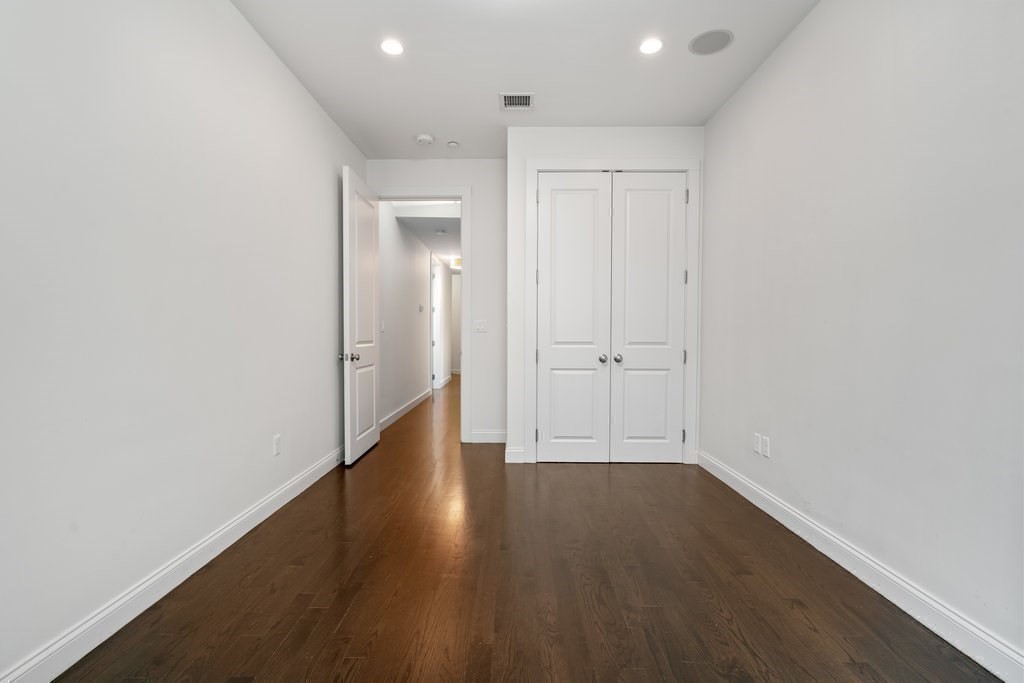 350 West 2nd St # 7