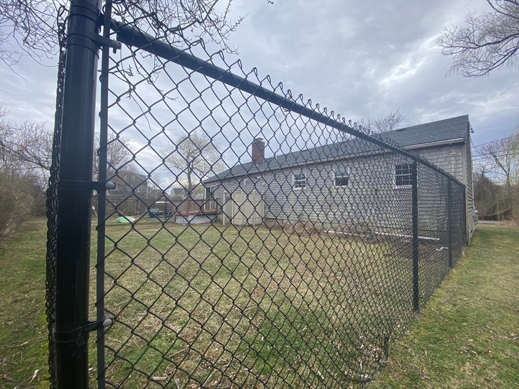 76 Constellation Rd