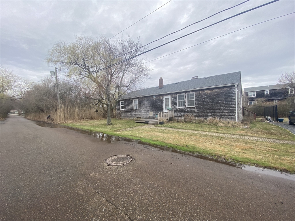 76 Constellation Rd