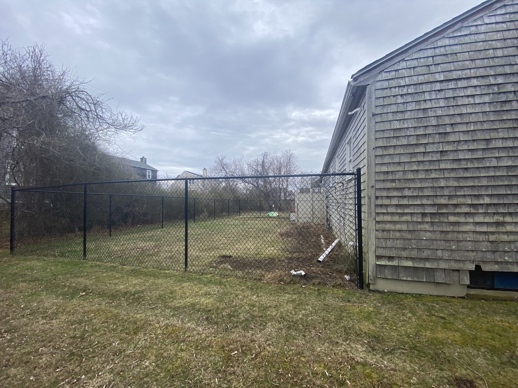 76 Constellation Rd