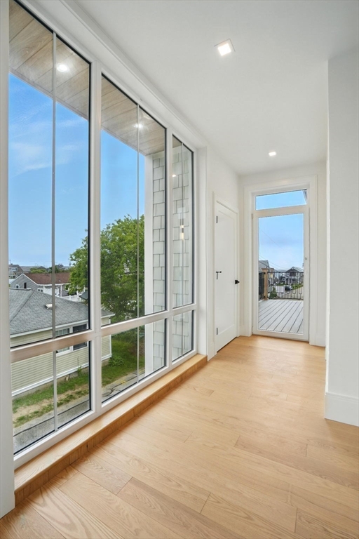 176 Plymouth Ave