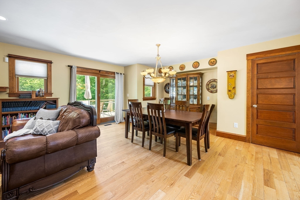 1080 Oakhill Ave, Attleboro