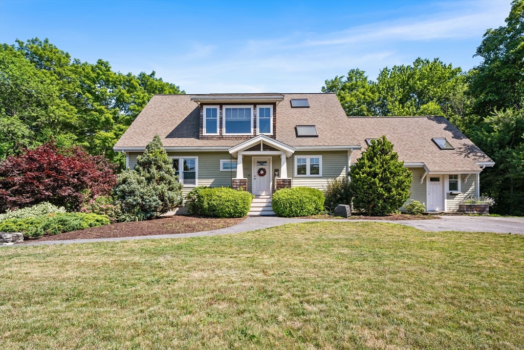 1080 Oakhill Ave, Attleboro