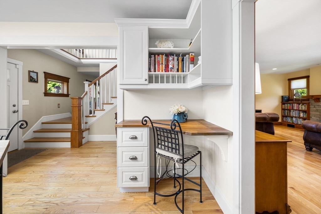 1080 Oakhill Ave, Attleboro