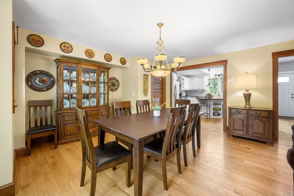 1080 Oakhill Ave, Attleboro