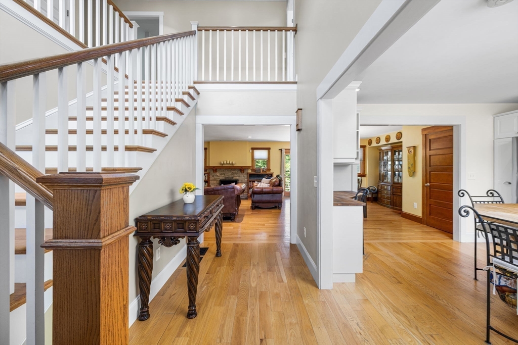 1080 Oakhill Ave, Attleboro