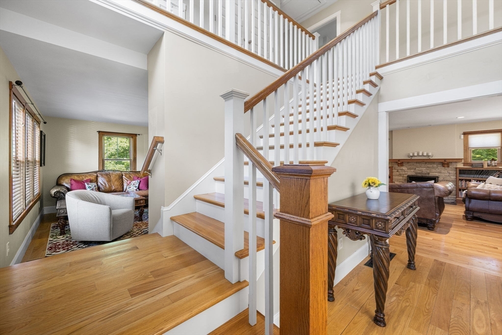 1080 Oakhill Ave, Attleboro