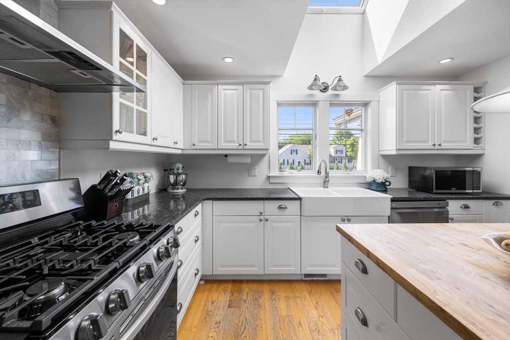 1080 Oakhill Ave, Attleboro