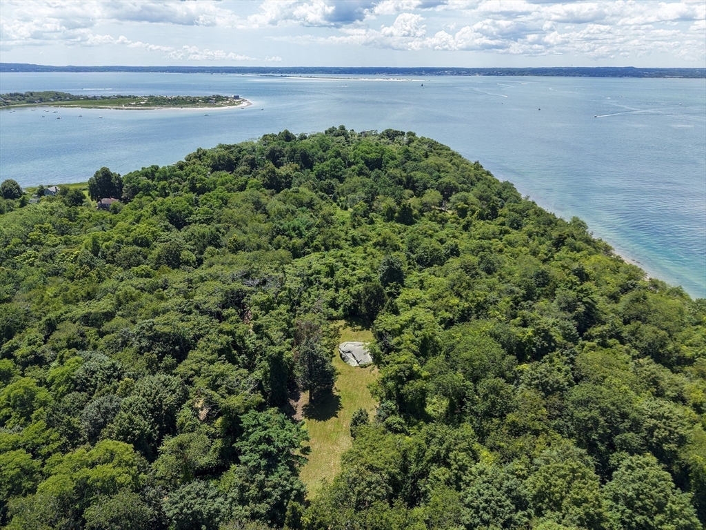 1 Clarks Island