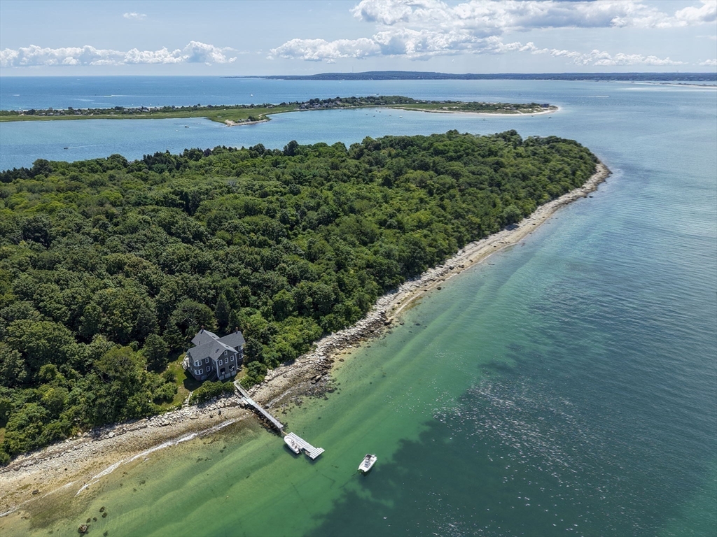 1 Clarks Island