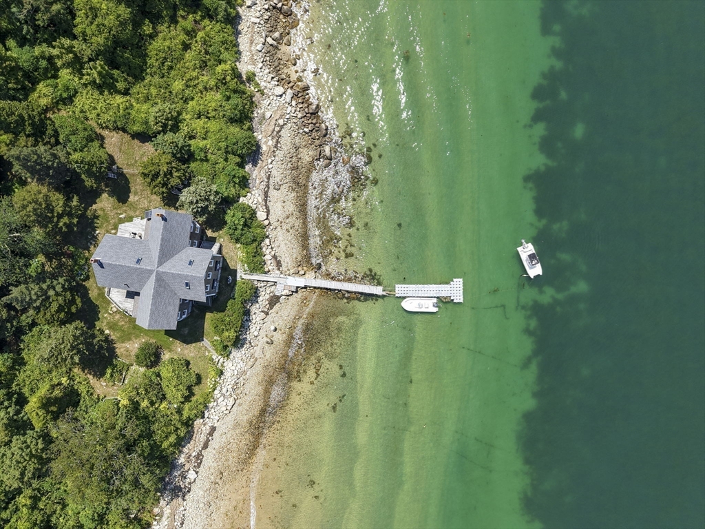 1 Clarks Island