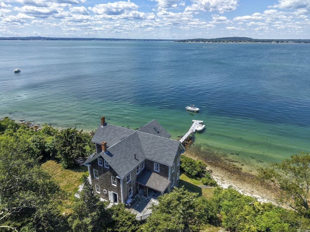 1 Clarks Island
